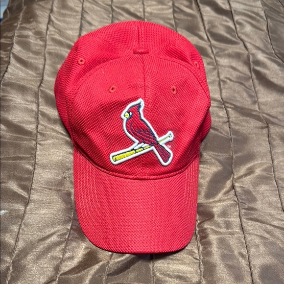 Red Baseball Cap with St. Louis Cardinal Logo - Picture 1 of 4